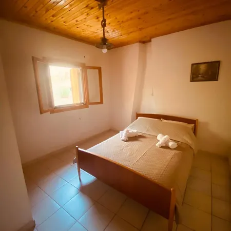 Semesterbostad Diamantis *